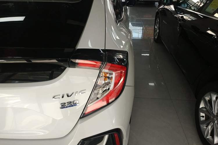 Used Honda Civic 2021 HATCHBACK 220TURBO CVT New Trendsetter Right Rear Taillight