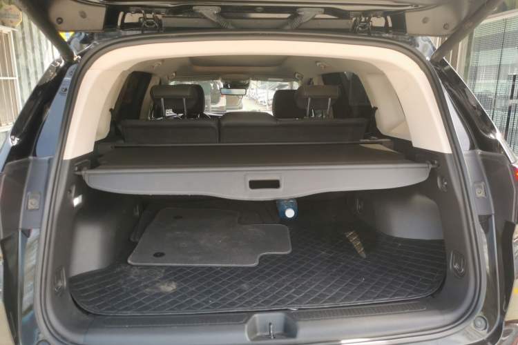 Used Buick Envision 2023 Encore Plus 652T Five-Seat Luxury Model Trunk