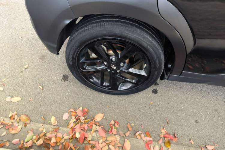 Used Hyundai ENCINO 2018 1.6T Dual-Clutch ZhiPao Edition China V Standard Right Rear Wheel Hub