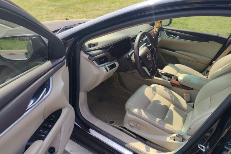 Used Cadillac XTS 2015 28T Comfort Model