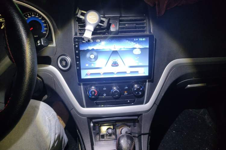 Used Geely Auto Emgrand 2014 Hatchback 1.5L Manual Fashion Edition