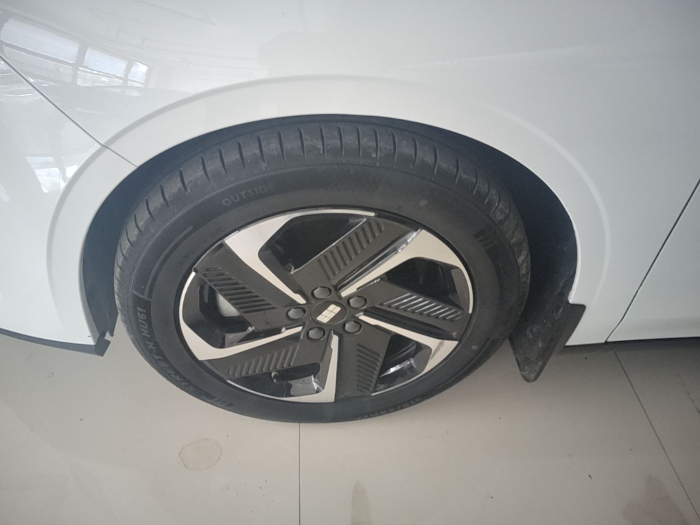 Geely Galaxy L6 2024 60km PLUS Dragon Edition — снимка 10