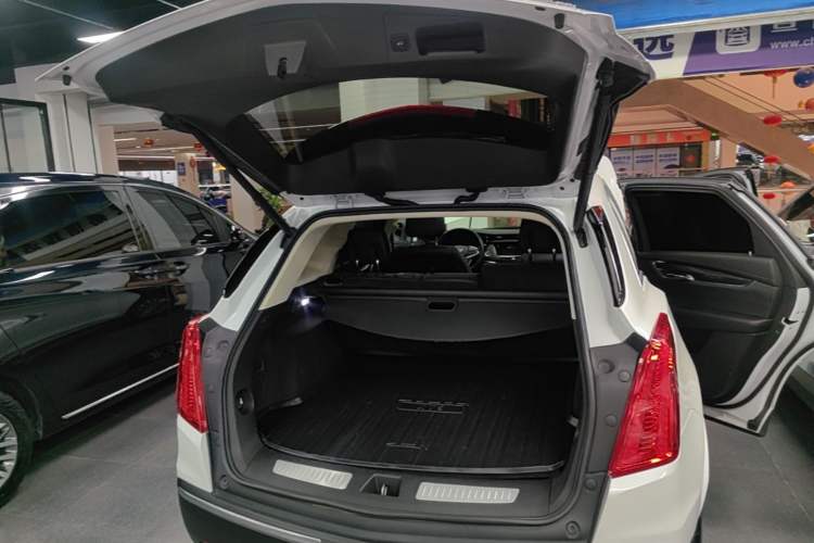 Used Cadillac XT5 2018 28T Four-Wheel Drive Luxury Model
