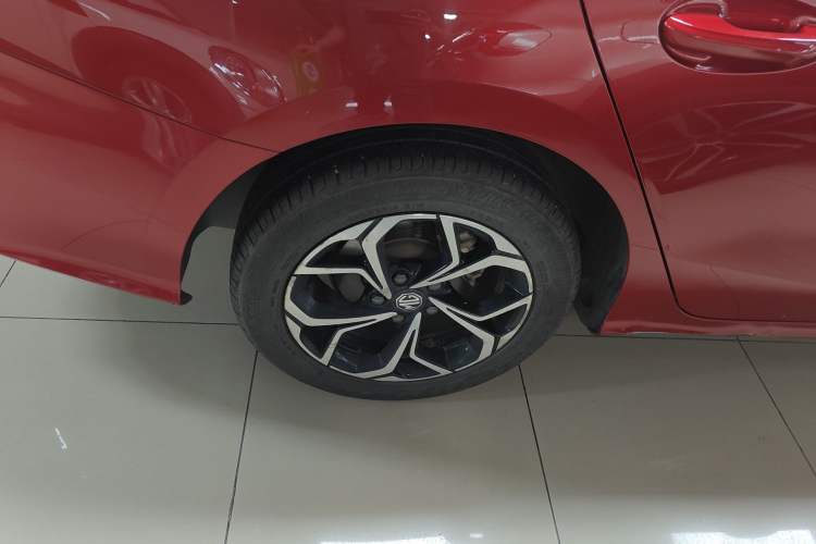 Used MG 5 2021 Revised Version 180 DVVT CVT Youth Luxury Edition Exterior 5