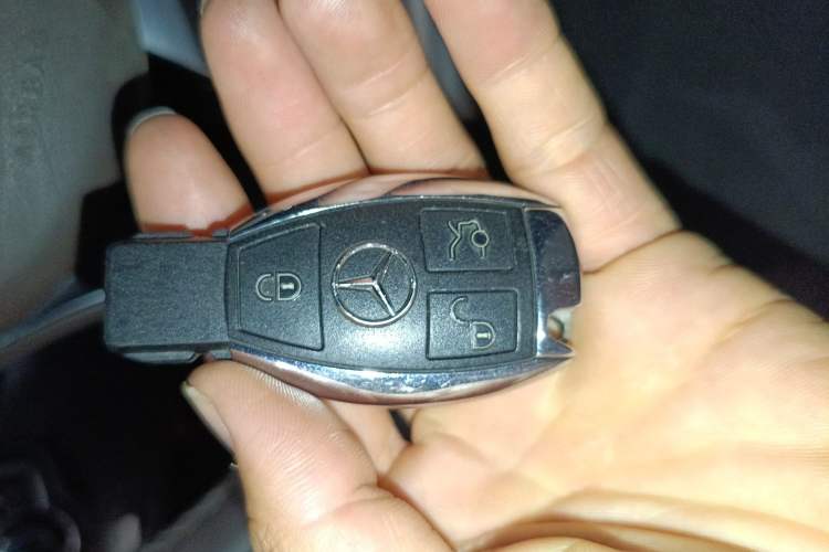 Used Mercedes-Benz GLC 2016 GLC 300 4MATIC Dynamic Model
