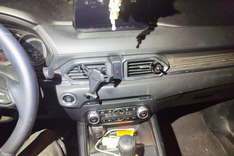 Used Mazda CX-5 2017 2.0L Automatic 2WD Smart Enjoyment Version China VI Standard Audio And AC Panel