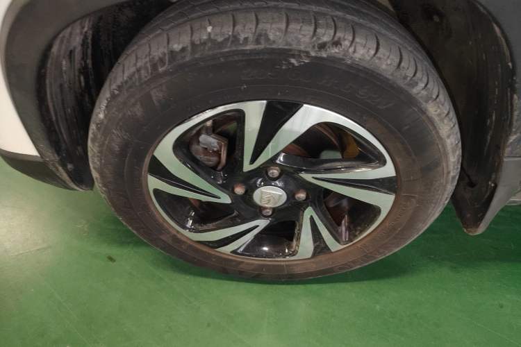 Used Baojun 510 2017 1.5L Manual Luxury Model Left Front Wheel Hub