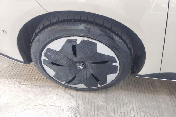 Used IM L7 2022 Dynamic Model
