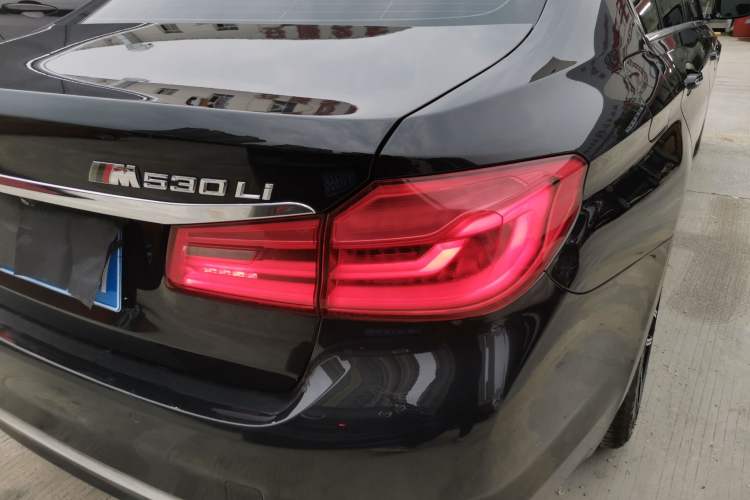 Used BMW 5 Series 2018 530Li Leading Edition Luxury Package
