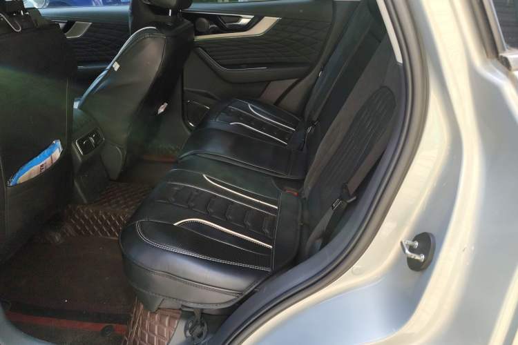 Used Hongqi HS5 2022 Facelifted Version 2.0T Smart Connect Flagship All-Wheel-Drive Edition