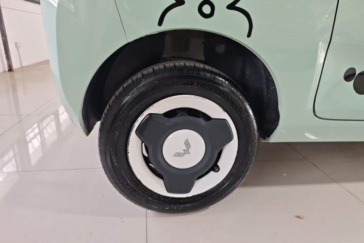 Used Wuling Hongguang MINIEV 2021 Macaron Fashion Model Lithium Iron Phosphate