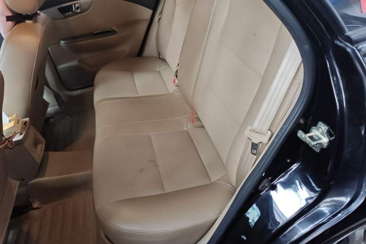 Used Buick Excelle 2013 1.5L Automatic Classic Model
