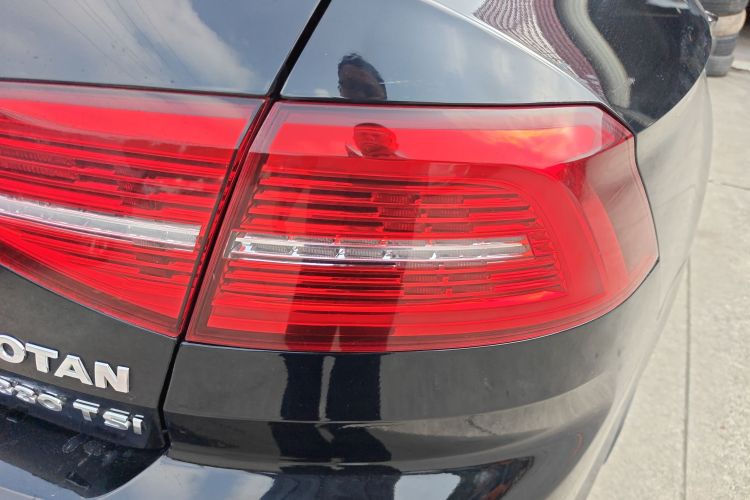 Used Volkswagen Magotan 2018 330TSI DSG Luxury Model