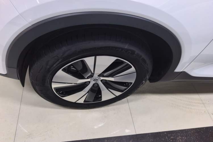 Used Volvo XC40 2025 B3 Smart & Luxurious Edition