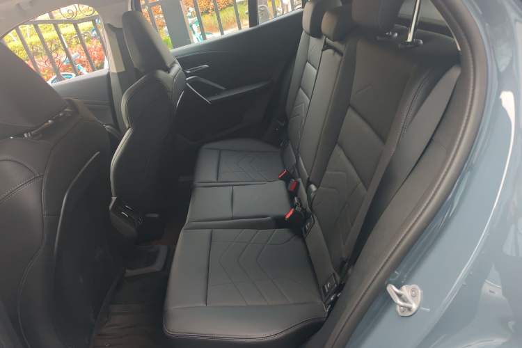 Used BMW X2 2024 sDrive25i M Sport Package Left Rear Seat