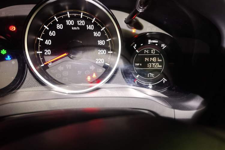 Used Honda XR-V 2017 1.5L LXi CVT Classic Edition Odometer Close Up