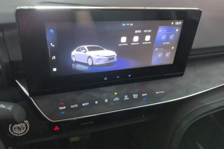 Used Toyota Camry 2024 Dual-Motor 2.0 HGVP Luxury Edition Audio And AC Panel