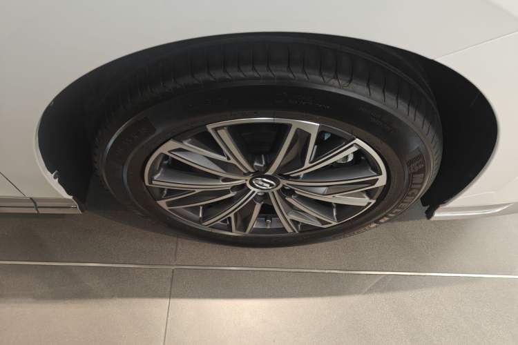 Used GAC Trumpchi M8 2024 Master Series Super Hybrid Edition Exterior 4