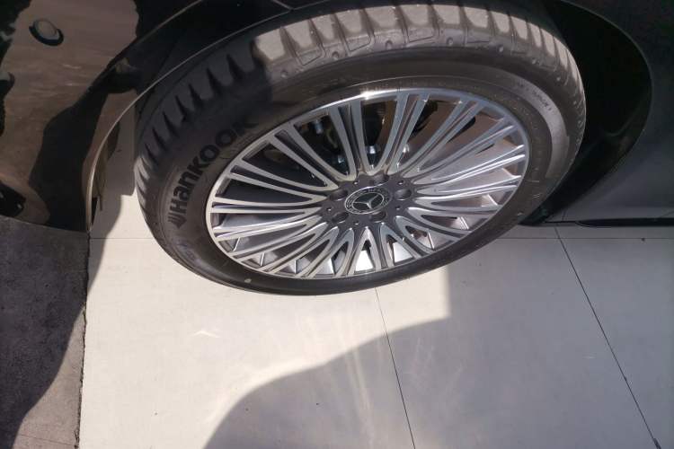 Used Mercedes-Benz E-Class 2023 Updated E 300 L Luxury Edition Exterior 4