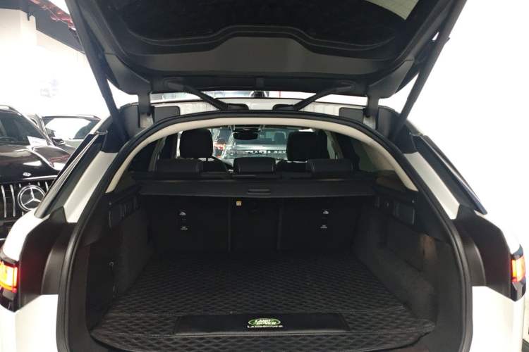 Used Land Rover Range Rover Velar 2022 250 PS
