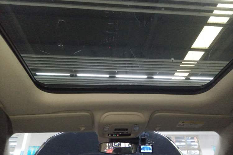 Used Buick Envision 2023 Encore S 652T Two-Wheel-Drive Luxury Model
