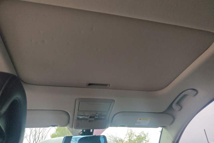 Used Chevrolet Captiva 2015 2.4L 4x4 Flagship Edition 7-Seater