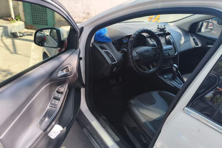 Used Ford Focus 2017 Sedan EcoBoost 180 Automatic Elite Model