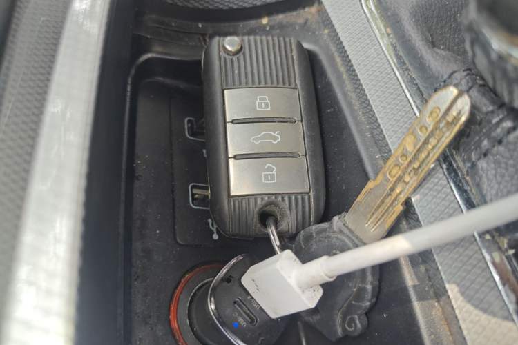 Used Roewe RX5 2016 20T Two-Wheel Drive Automatic Internet Smart Edition