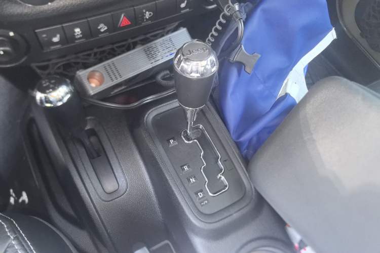 Used Jeep Wrangler 2013 3.6L Rubicon two-door version