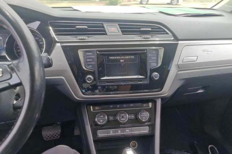 Used Volkswagen Touran 2016 Volkswagen Touran L 280TSI DSG Comfort Edition
