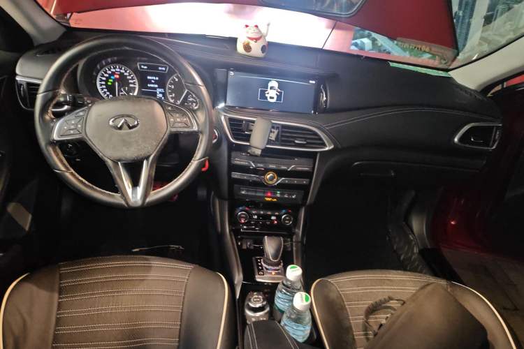 Used Infiniti QX30 2017 1.6T Two-Wheel-Drive Sport Edition