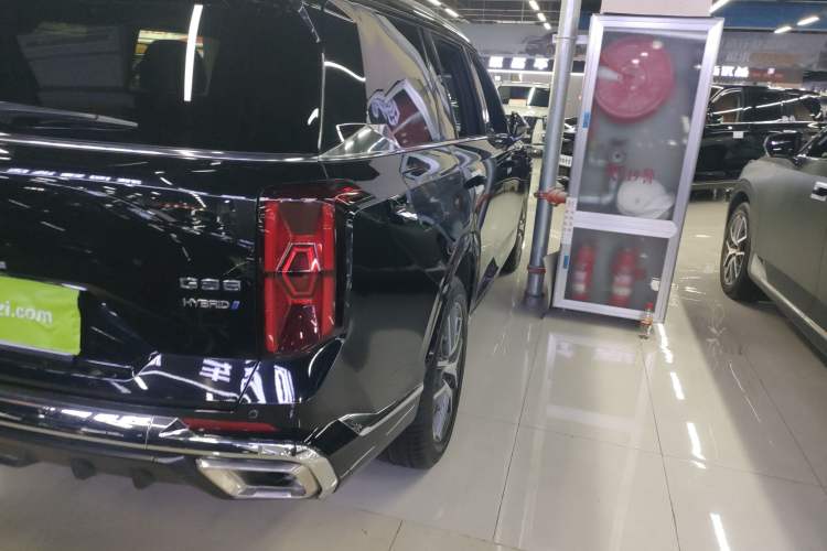 Used GAC Trumpchi GS8 2022 Dual-Engine Series 2.0TM Two-Wheel Drive Prestige Edition (7 Seats) Right Rear Taillight