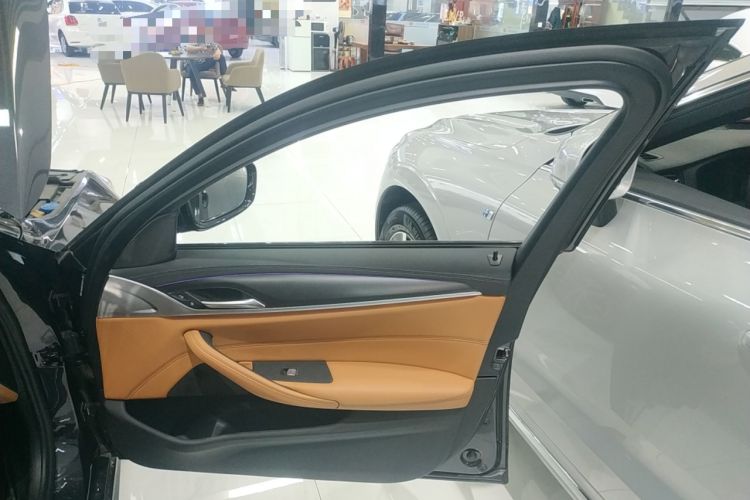 Used BMW 5 Series 2022 Second Facelift 525i M Sport Package
