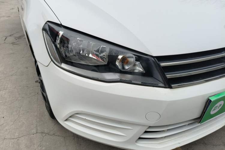 Used Volkswagen Jetta 2017 1.4L Manual Fashion Edition
