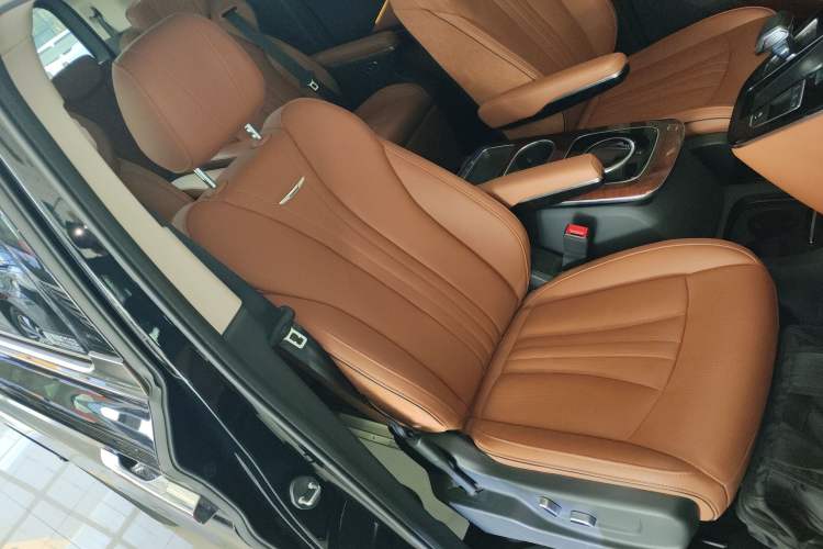 Used Hongqi HQ9 2023 2.0T Smart Connect Flagship Edition