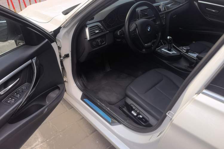 Used BMW 3 Series 2017 320Li Luxury Design Package