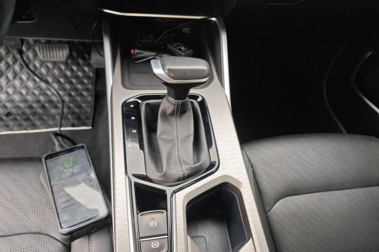 Used Geely Auto Emgrand 2022 4th Generation 1.5L CVT Luxury Model Gear Lever