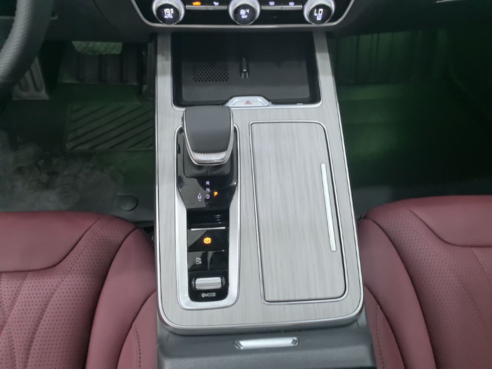 Hongqi HS5 2025 2.0T Two-Wheel Drive Flagship Pro Edition - Chinese Trim Xiang — снимка 16