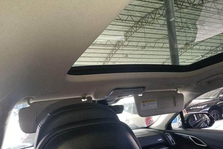 Used Hongqi HS3 2023 1.5T Two-Wheel Drive Shanwei Edition Headliner