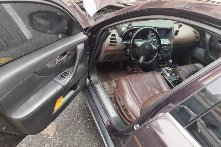 Used Infiniti FX 2013 FX37 Supreme Edition Driver Seat