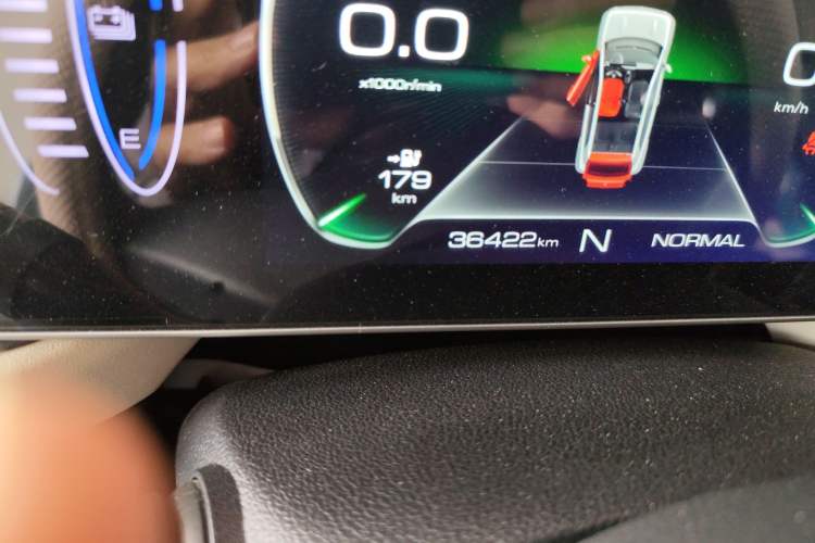 Used ORA Black Cat 2022 351 km Range Comfort Version Ternary Lithium Odometer Close Up