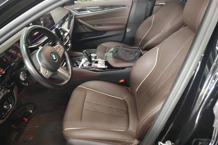 Used BMW 5 Series 2022 Second Facelift 525Li M Sport Package Left Front Seat