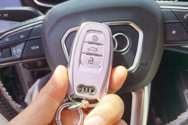 Used Audi Q3 2019 35 TFSI Advanced Dynamic Edition Vehicle Key