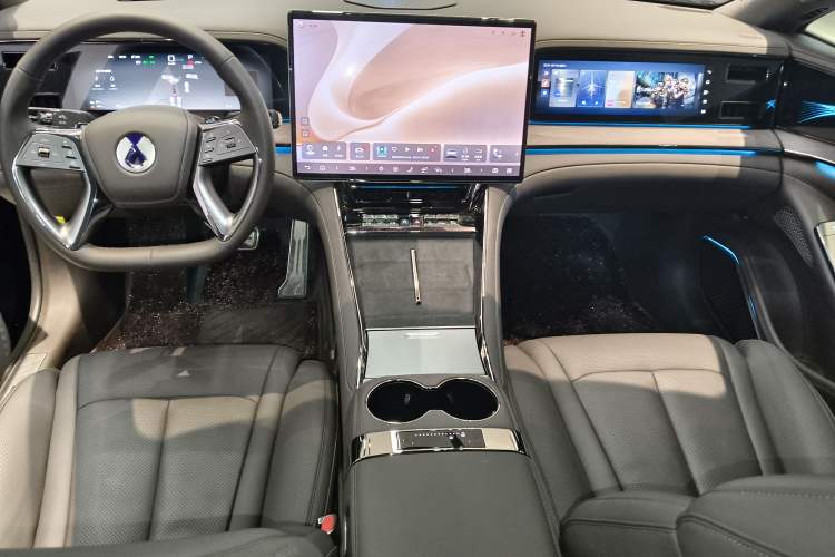 Used Denza Z9 2024 1100 km All-Wheel-Drive Ultra Version