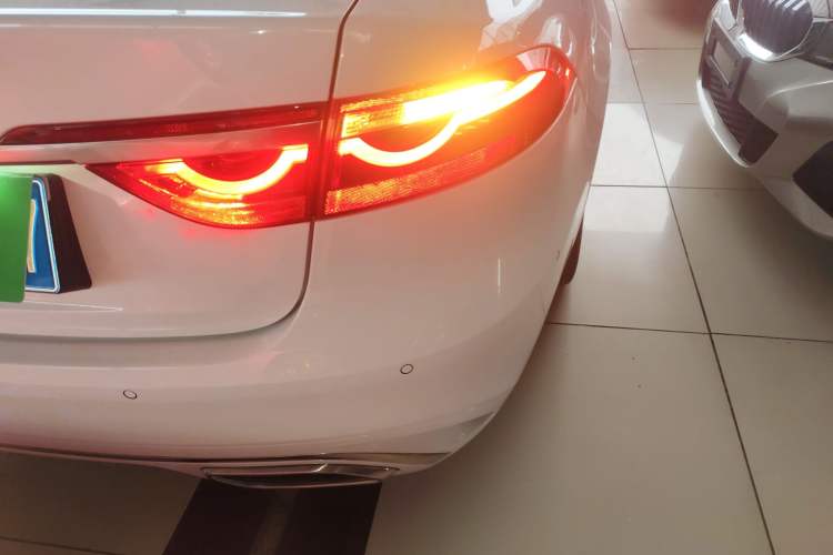 Used Jaguar XFL 2022 XFL 2.0T P200 Two-Wheel-Drive Elite Luxury Edition