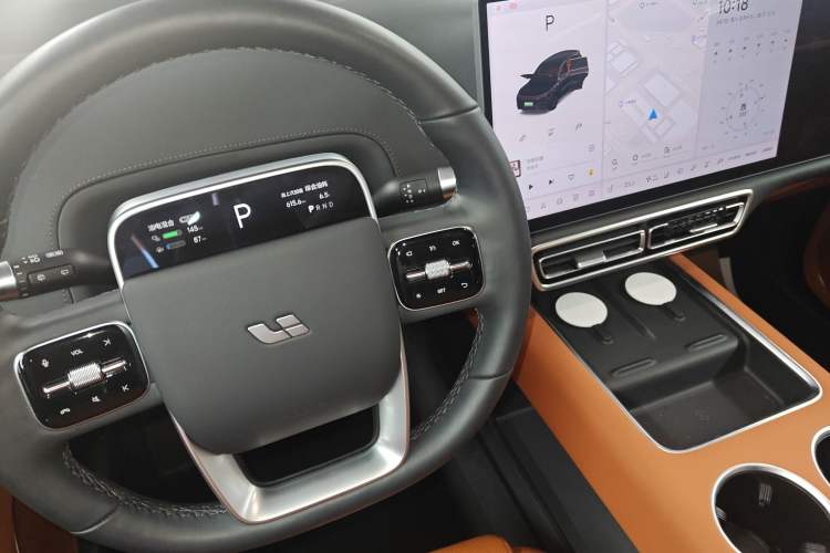 Used Li Auto L8 2023 Air model
