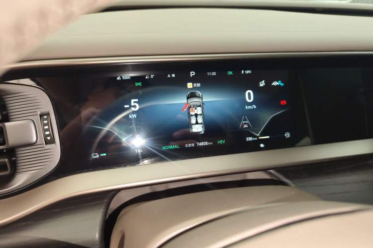 Used Denza D9 2022 DM-i 970 Four-Wheel Drive Prestige Model
