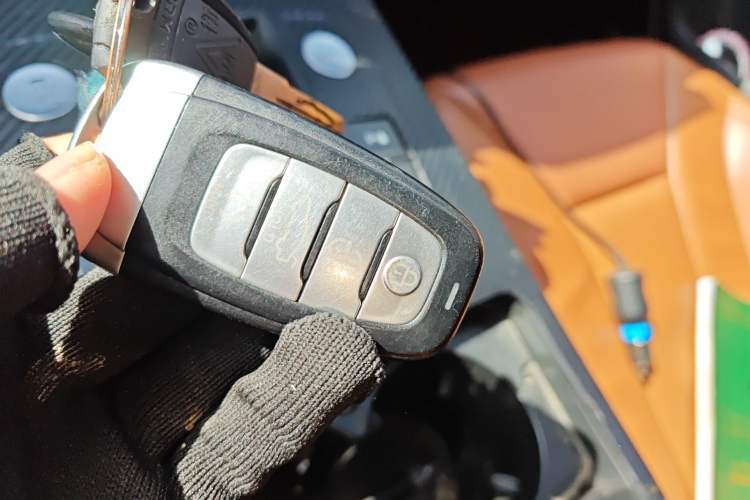 Used Hongqi H5 2018 30TD Smart Connect Dynamic Edition
