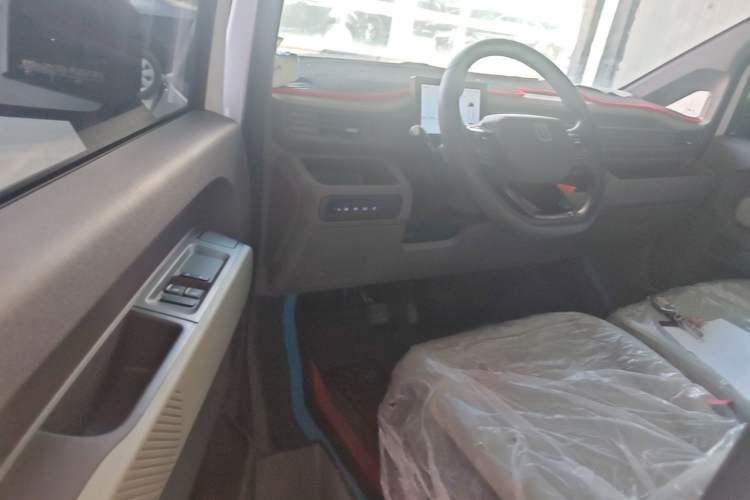 Used Farizon Xingxiang V 2025 Xingxiang V7E Smart Edition, Ewei 51.52 kWh Driver Seat