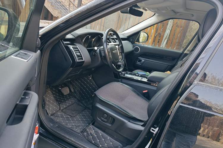 Used Land Rover Discovery 2018 3.0 SC V6 SE